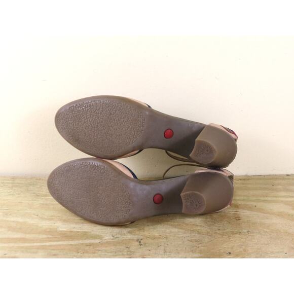 Camper Shoes 40 Womens Multicolor Floral Patent Leather Peacock Heels Pumps boho - Picture 7 of 8